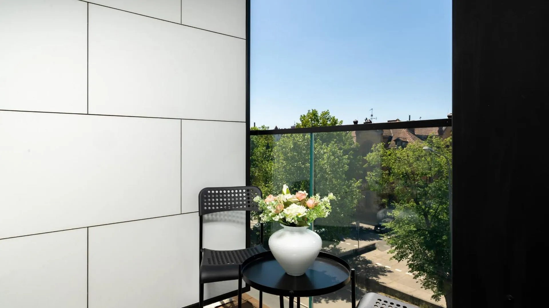 Stylish & Comfy Garbary Apartments With Parking By Noclegi Renters Poznań 0*,  Polska