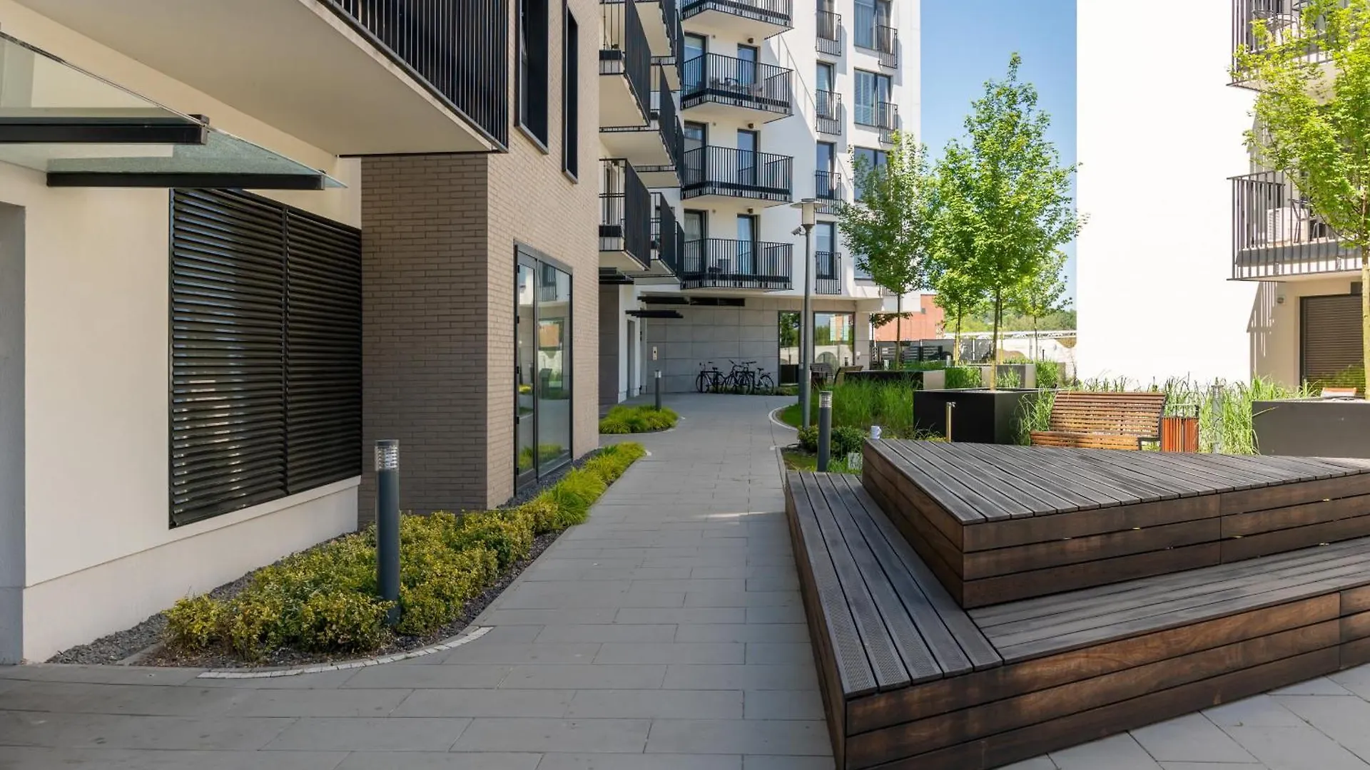 Stylish & Comfy Garbary Apartments With Parking By Noclegi Renters Poznań 0*,  Polska