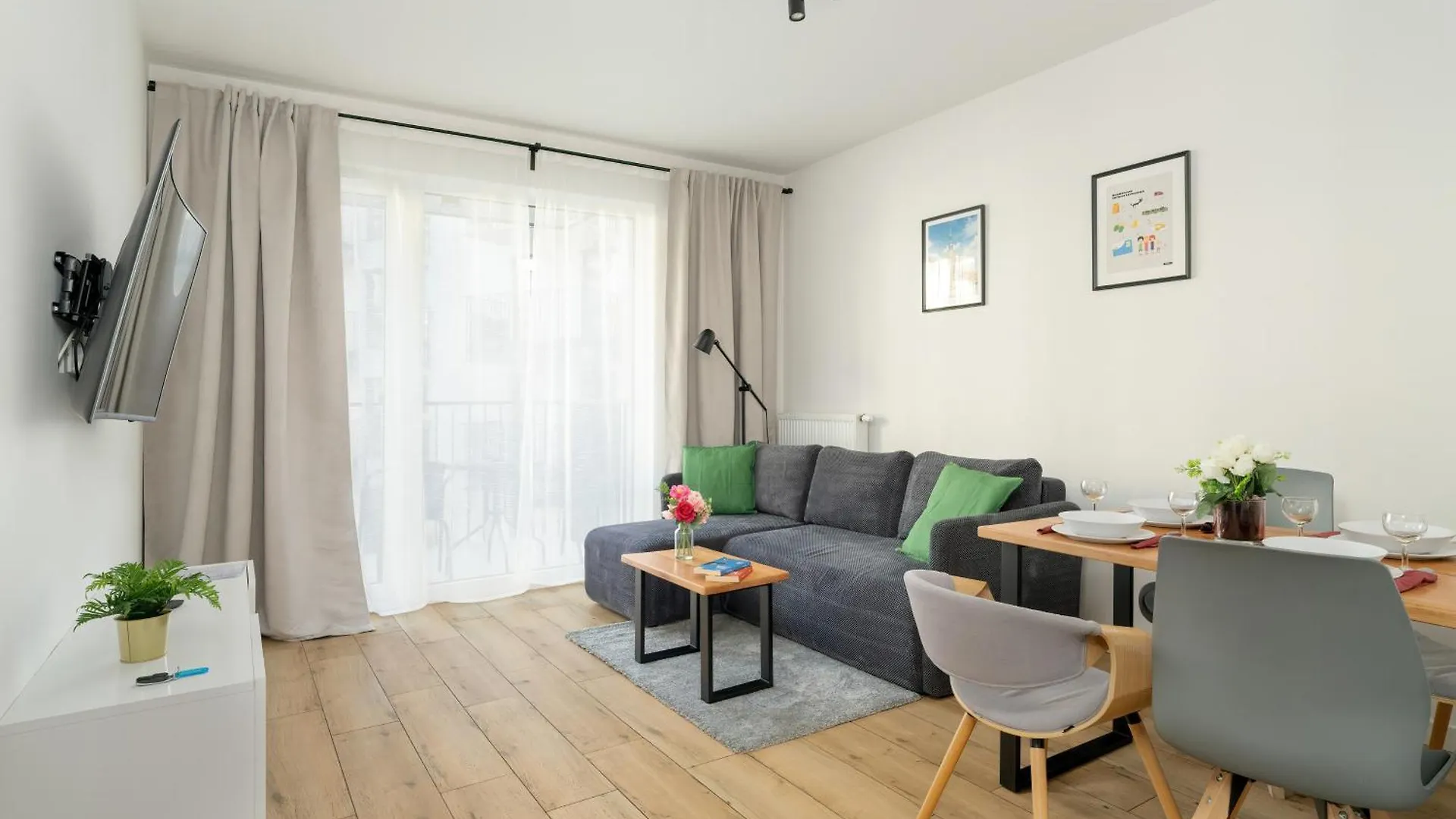 Stylish & Comfy Garbary Apartments With Parking By Noclegi Renters Poznań Polska