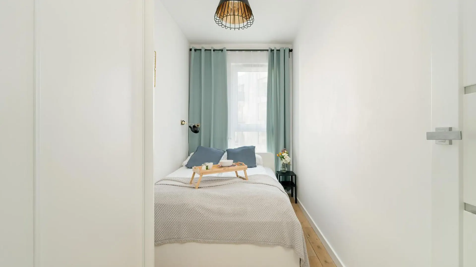 Stylish & Comfy Garbary Apartments With Parking By Noclegi Renters Poznań