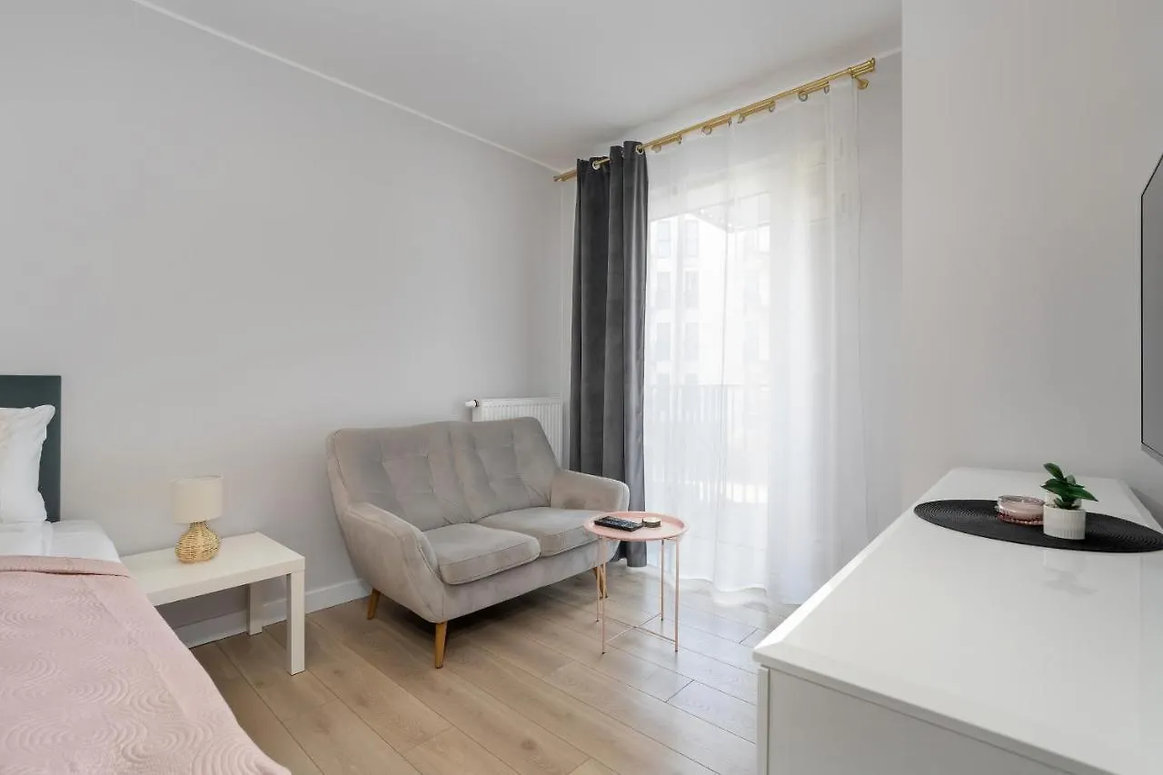 Stylish & Comfy Garbary Apartments With Parking By Noclegi Renters Poznan Poland